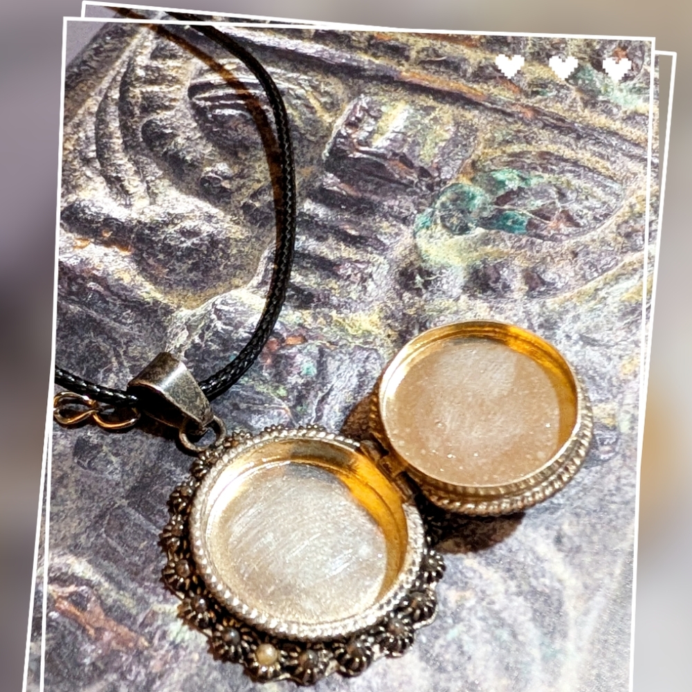 VTG Mexico Sterling Locket Necklace with Dichroic Glass - Picture 6 of 7